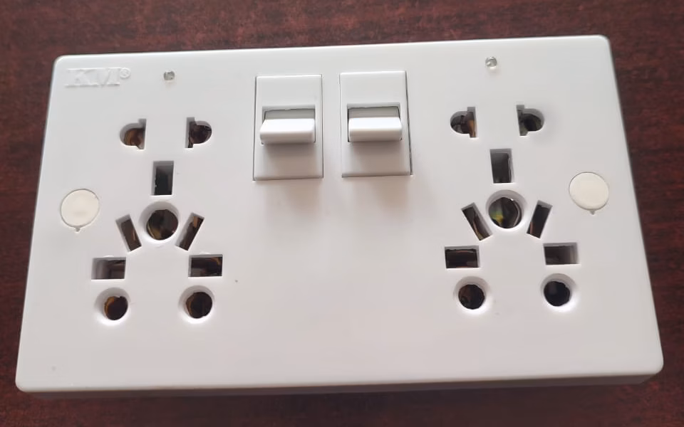 KM multi Double light plug